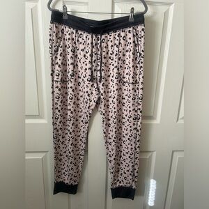 Karen Neuburger Gray/pink Animal print Lounge PJ joggers XL